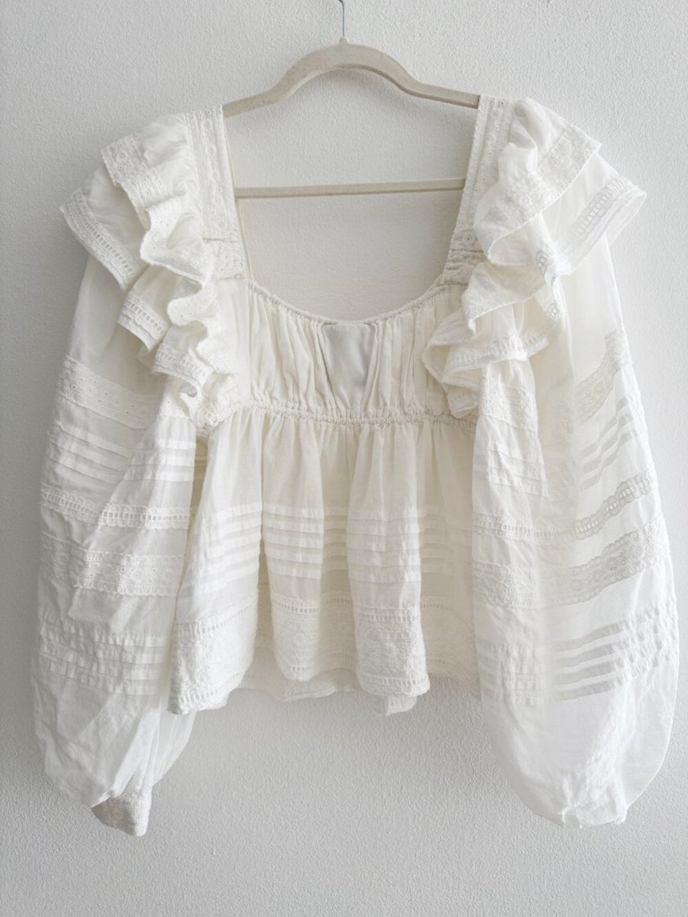 FARM Rio Cream Ruffle Lace Peasant Blouse - Picture 3 of 8
